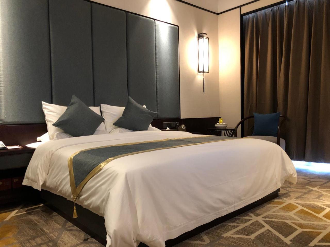Shantou Hairun Hotel Exterior photo